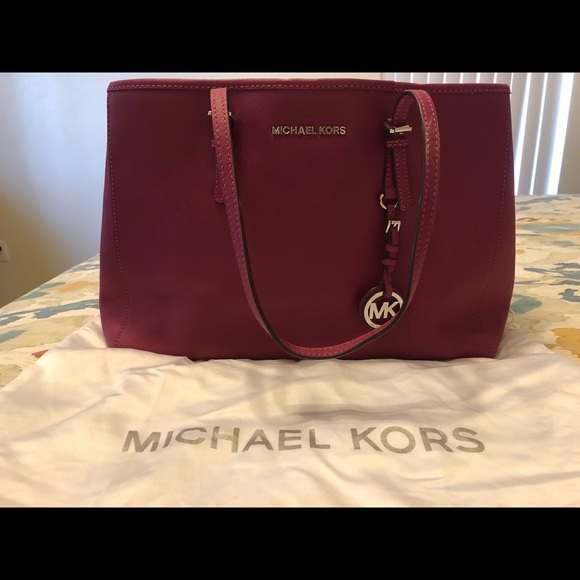 Michaels Kors tote - Picture 3 of 6